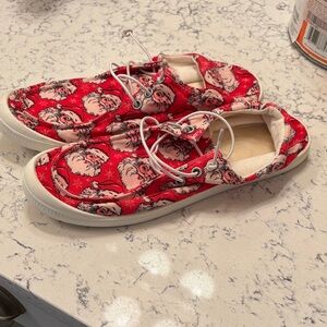 Red Santa Print Casual Shoes